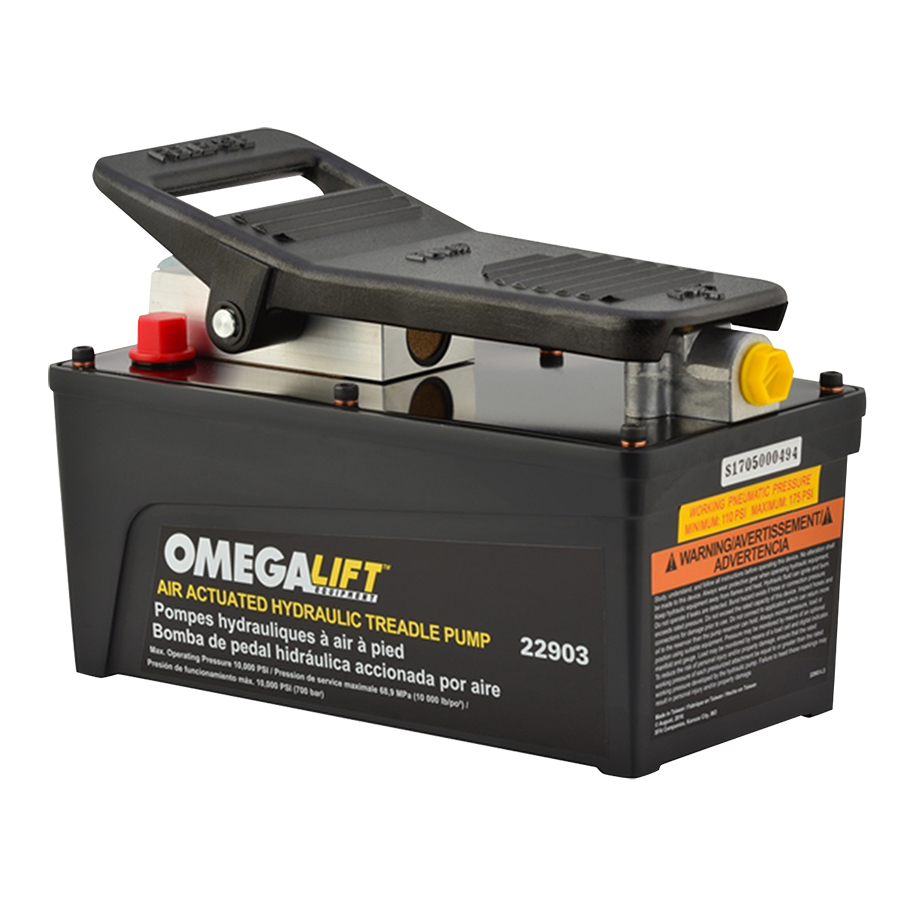 Air/Hydraulic Foot Pump with Hose/coupler 2.5  qt. capacity - Storage